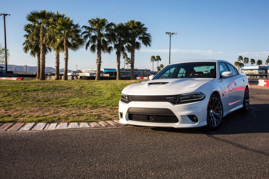  Dodge Charger SRT Hellcat 2015 года  (фото 6 из 111)